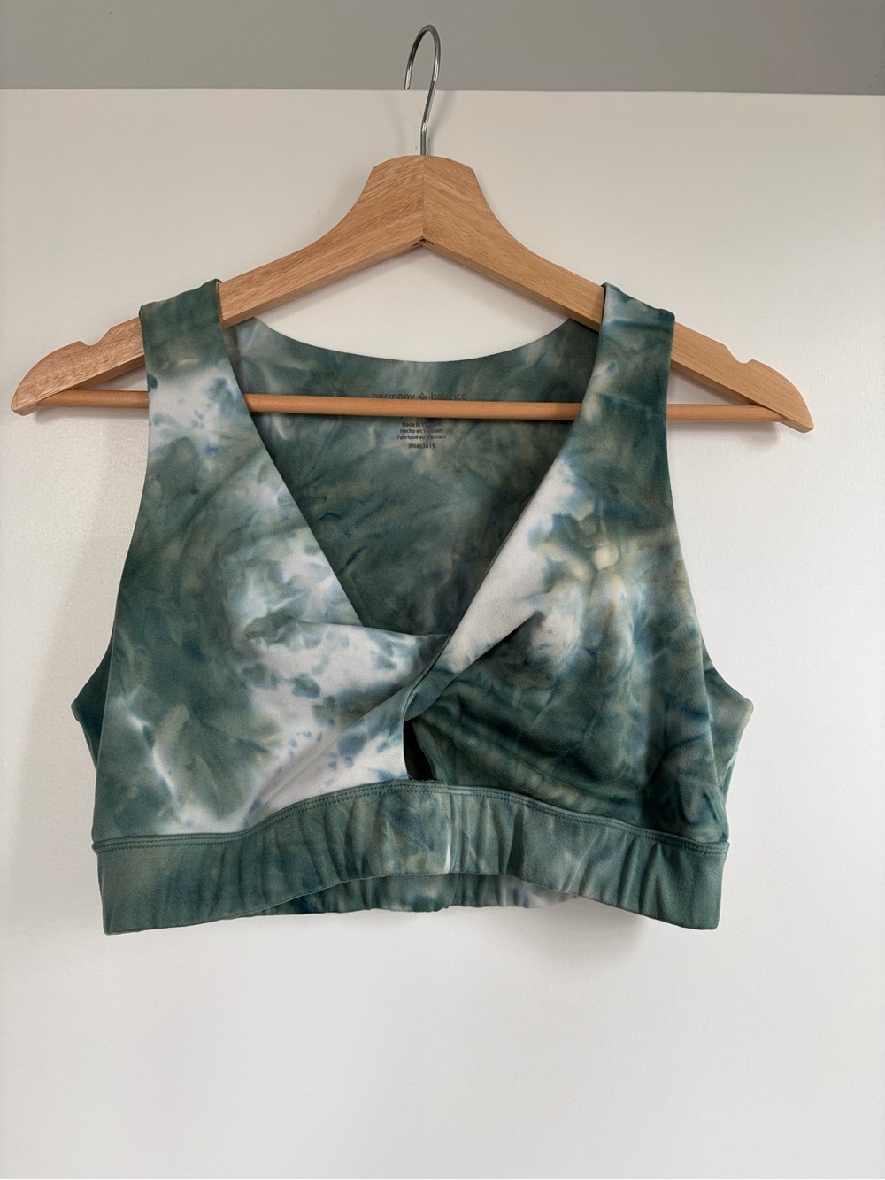 Harmony Balance Tie-Dye V-Neck Sports Bra Size Large